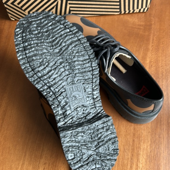 BNIB Cmper Twins - Picture 4 of 6